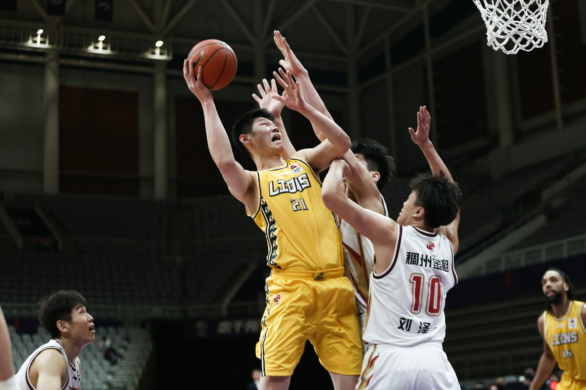风云突变曼联集结日造点机会；CBA常规赛版图或变；态度坚定；球队文化再被提及的简单介绍