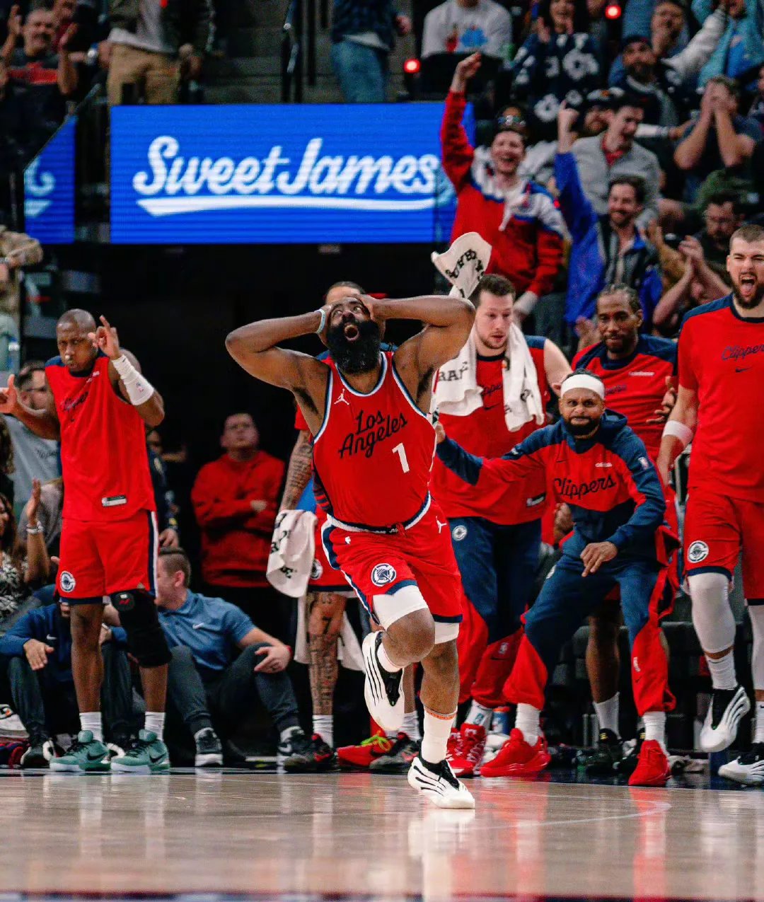 关于关键时刻休斯敦火箭备战NBA季后赛，再遭质疑细节曝光，质疑声仍在，年轻球员得到机会的信息