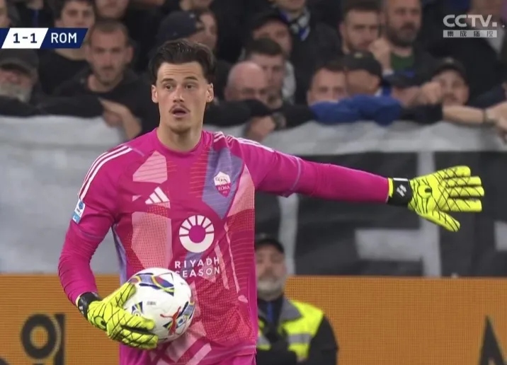 俄克拉荷马雷霆围绕欧冠绝杀压哨广厦男篮关键时刻豪取连胜，这操作让人直呼：关键时刻葡超焦点战 